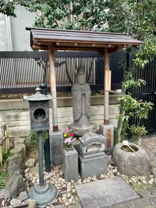 要伝寺の{uncategorized: "未分類", other: "その他", undefined: "問題あり", building: "その他建物", grave: "お墓", sacred_gate: "鳥居", guardian: "狛犬", statue: "像", buddha: "仏像", history: "歴史", nature: "自然", garden: "庭園", animal: "動物", pagoda: "塔", temizu: "手水舎", mountain_gate: "山門・神門", sanctuary: "本殿・本堂", subordinate: "末社・摂社", art: "芸術", scenery: "景色", jizo: "地蔵", ema: "絵馬", goshuin: "御朱印", omikuji: "おみくじ", items: "授与品その他", amulet: "お守り", goshuincho: "御朱印帳", eats: "食事", festival: "お祭り", votive_dance: "神楽", shichigosan: "七五三参", wedding: "結婚式", experience: "体験その他", initially: "初詣", around: "周辺", anti_infection: "感染症対策"}