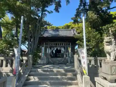 諏訪神社の{uncategorized: "未分類", other: "その他", undefined: "問題あり", building: "その他建物", grave: "お墓", sacred_gate: "鳥居", guardian: "狛犬", statue: "像", buddha: "仏像", history: "歴史", nature: "自然", garden: "庭園", animal: "動物", pagoda: "塔", temizu: "手水舎", mountain_gate: "山門・神門", sanctuary: "本殿・本堂", subordinate: "末社・摂社", art: "芸術", scenery: "景色", jizo: "地蔵", ema: "絵馬", goshuin: "御朱印", omikuji: "おみくじ", items: "授与品その他", amulet: "お守り", goshuincho: "御朱印帳", eats: "食事", festival: "お祭り", votive_dance: "神楽", shichigosan: "七五三参", wedding: "結婚式", experience: "体験その他", initially: "初詣", around: "周辺", anti_infection: "感染症対策"}