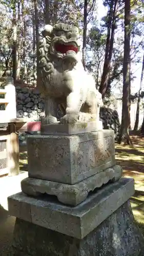 素盞嗚神社の狛犬