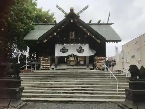 札幌諏訪神社の本殿・本堂