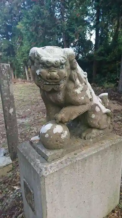 伊去波夜和気命神社の狛犬