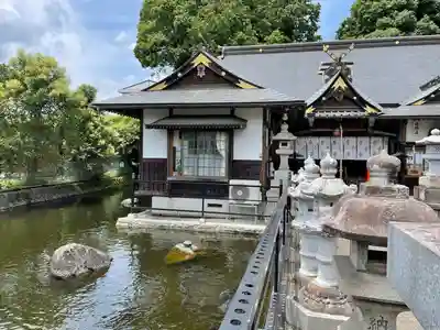 白蛇辨財天の本殿・本堂