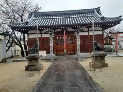 志貴縣主神社の{uncategorized: "未分類", other: "その他", undefined: "問題あり", building: "その他建物", grave: "お墓", sacred_gate: "鳥居", guardian: "狛犬", statue: "像", buddha: "仏像", history: "歴史", nature: "自然", garden: "庭園", animal: "動物", pagoda: "塔", temizu: "手水舎", mountain_gate: "山門・神門", sanctuary: "本殿・本堂", subordinate: "末社・摂社", art: "芸術", scenery: "景色", jizo: "地蔵", ema: "絵馬", goshuin: "御朱印", omikuji: "おみくじ", items: "授与品その他", amulet: "お守り", goshuincho: "御朱印帳", eats: "食事", festival: "お祭り", votive_dance: "神楽", shichigosan: "七五三参", wedding: "結婚式", experience: "体験その他", initially: "初詣", around: "周辺", anti_infection: "感染症対策"}