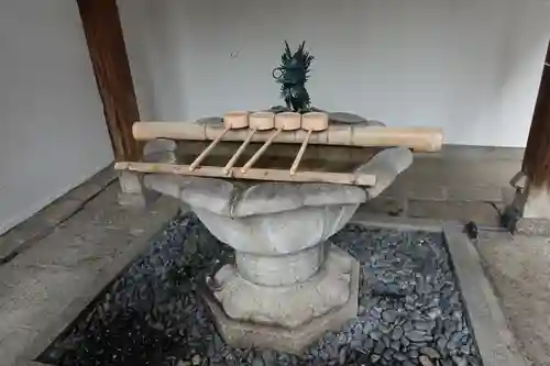 誓願寺の手水舎