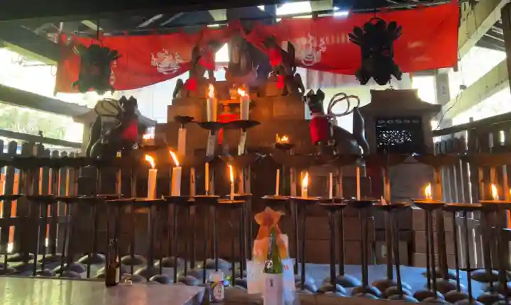 熊鷹社の{uncategorized: "未分類", other: "その他", undefined: "問題あり", building: "その他建物", grave: "お墓", sacred_gate: "鳥居", guardian: "狛犬", statue: "像", buddha: "仏像", history: "歴史", nature: "自然", garden: "庭園", animal: "動物", pagoda: "塔", temizu: "手水舎", mountain_gate: "山門・神門", sanctuary: "本殿・本堂", subordinate: "末社・摂社", art: "芸術", scenery: "景色", jizo: "地蔵", ema: "絵馬", goshuin: "御朱印", omikuji: "おみくじ", items: "授与品その他", amulet: "お守り", goshuincho: "御朱印帳", eats: "食事", festival: "お祭り", votive_dance: "神楽", shichigosan: "七五三参", wedding: "結婚式", experience: "体験その他", initially: "初詣", around: "周辺", anti_infection: "感染症対策"}