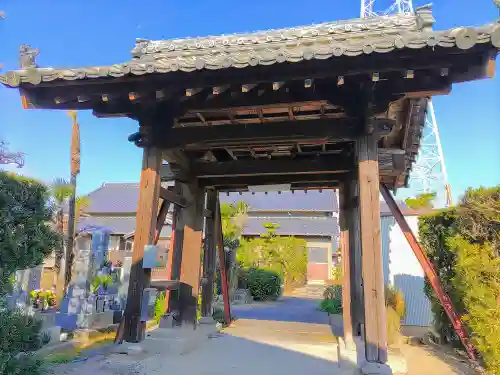 頓教寺の山門