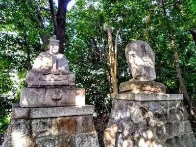 豊藤稲荷神社の像
