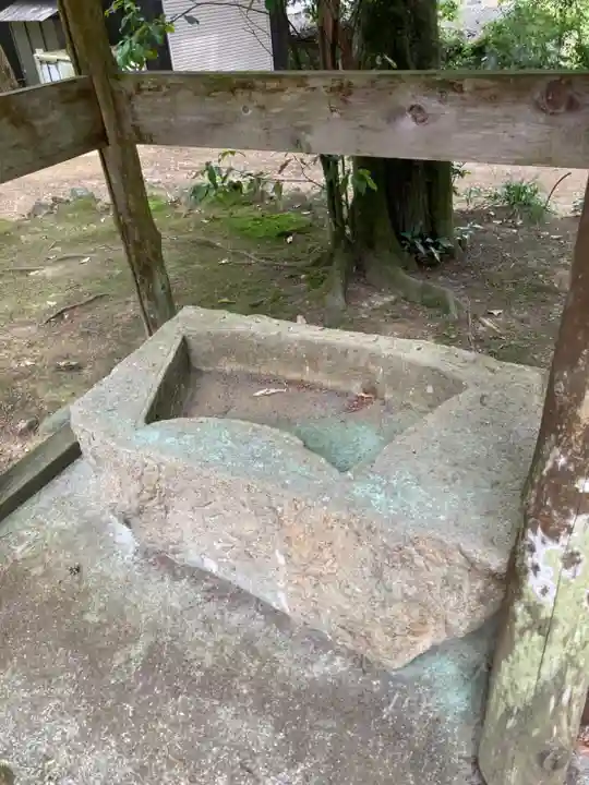 八幡神社の手水舎