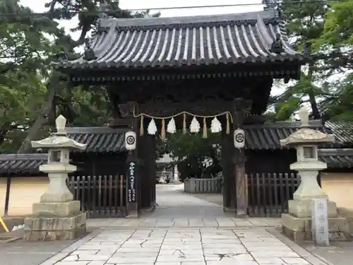 高砂神社の山門・神門