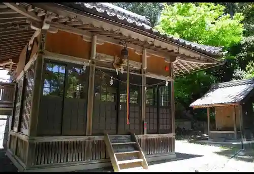 泉神社の建物その他