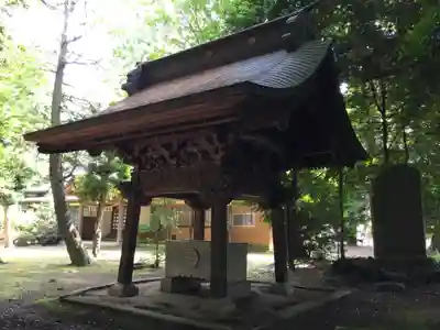 神明神社の手水舎