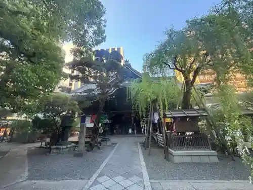 頂法寺（六角堂）の{uncategorized: "未分類", other: "その他", undefined: "問題あり", building: "その他建物", grave: "お墓", sacred_gate: "鳥居", guardian: "狛犬", statue: "像", buddha: "仏像", history: "歴史", nature: "自然", garden: "庭園", animal: "動物", pagoda: "塔", temizu: "手水舎", mountain_gate: "山門・神門", sanctuary: "本殿・本堂", subordinate: "末社・摂社", art: "芸術", scenery: "景色", jizo: "地蔵", ema: "絵馬", goshuin: "御朱印", omikuji: "おみくじ", items: "授与品その他", amulet: "お守り", goshuincho: "御朱印帳", eats: "食事", festival: "お祭り", votive_dance: "神楽", shichigosan: "七五三参", wedding: "結婚式", experience: "体験その他", initially: "初詣", around: "周辺", anti_infection: "感染症対策"}