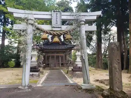 宇志多気社の鳥居