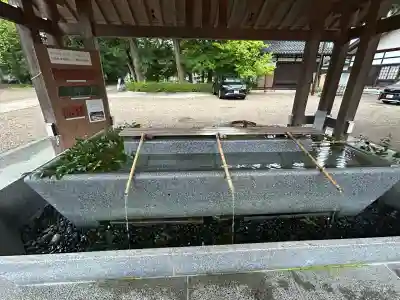 射水神社の手水舎