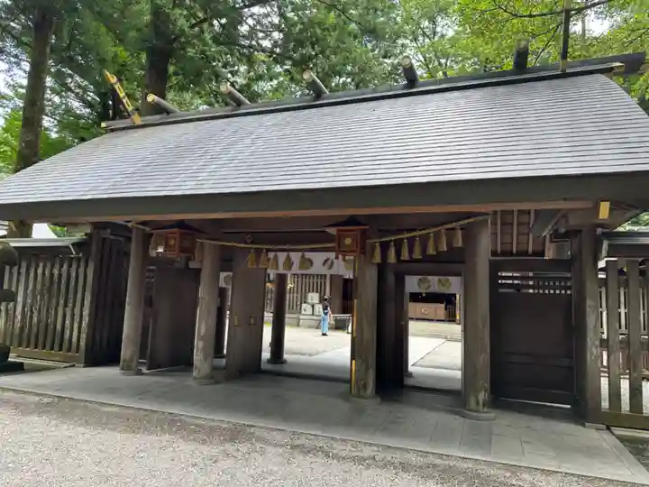 天岩戸神社の山門・神門