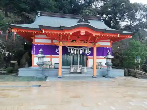御館山稲荷神社の本殿・本堂