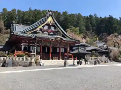 久遠寺の本殿・本堂