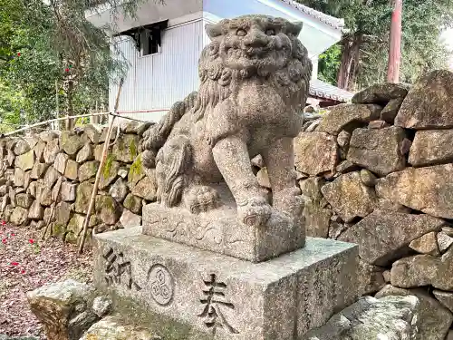 印岐志呂神社の狛犬