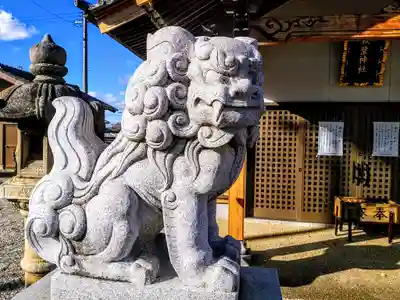 秋葉神社の狛犬