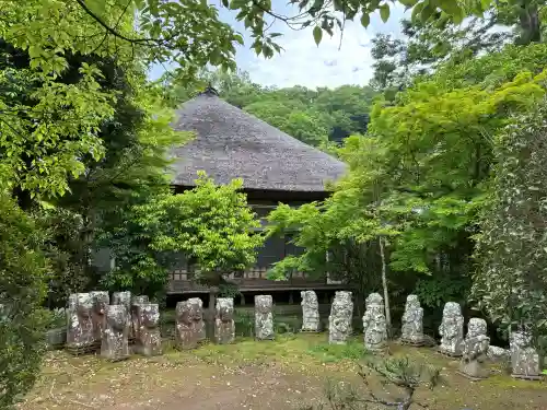 願成就院の{uncategorized: "未分類", other: "その他", undefined: "問題あり", building: "その他建物", grave: "お墓", sacred_gate: "鳥居", guardian: "狛犬", statue: "像", buddha: "仏像", history: "歴史", nature: "自然", garden: "庭園", animal: "動物", pagoda: "塔", temizu: "手水舎", mountain_gate: "山門・神門", sanctuary: "本殿・本堂", subordinate: "末社・摂社", art: "芸術", scenery: "景色", jizo: "地蔵", ema: "絵馬", goshuin: "御朱印", omikuji: "おみくじ", items: "授与品その他", amulet: "お守り", goshuincho: "御朱印帳", eats: "食事", festival: "お祭り", votive_dance: "神楽", shichigosan: "七五三参", wedding: "結婚式", experience: "体験その他", initially: "初詣", around: "周辺", anti_infection: "感染症対策"}