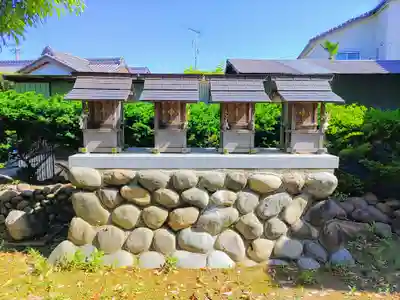 神明社の末社・摂社