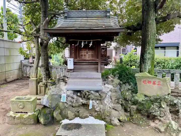 綾瀬稲荷神社(東京都)