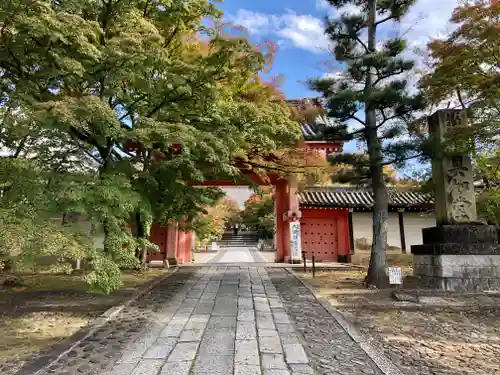 真正極楽寺（真如堂）の山門・神門