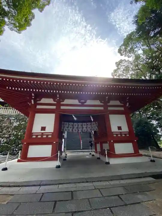 吉備津神社の山門・神門
