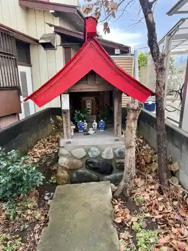 第六天神社の{uncategorized: "未分類", other: "その他", undefined: "問題あり", building: "その他建物", grave: "お墓", sacred_gate: "鳥居", guardian: "狛犬", statue: "像", buddha: "仏像", history: "歴史", nature: "自然", garden: "庭園", animal: "動物", pagoda: "塔", temizu: "手水舎", mountain_gate: "山門・神門", sanctuary: "本殿・本堂", subordinate: "末社・摂社", art: "芸術", scenery: "景色", jizo: "地蔵", ema: "絵馬", goshuin: "御朱印", omikuji: "おみくじ", items: "授与品その他", amulet: "お守り", goshuincho: "御朱印帳", eats: "食事", festival: "お祭り", votive_dance: "神楽", shichigosan: "七五三参", wedding: "結婚式", experience: "体験その他", initially: "初詣", around: "周辺", anti_infection: "感染症対策"}