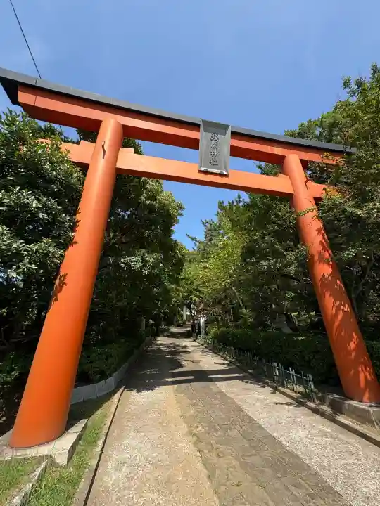 稲毛浅間神社の{uncategorized: "未分類", other: "その他", undefined: "問題あり", building: "その他建物", grave: "お墓", sacred_gate: "鳥居", guardian: "狛犬", statue: "像", buddha: "仏像", history: "歴史", nature: "自然", garden: "庭園", animal: "動物", pagoda: "塔", temizu: "手水舎", mountain_gate: "山門・神門", sanctuary: "本殿・本堂", subordinate: "末社・摂社", art: "芸術", scenery: "景色", jizo: "地蔵", ema: "絵馬", goshuin: "御朱印", omikuji: "おみくじ", items: "授与品その他", amulet: "お守り", goshuincho: "御朱印帳", eats: "食事", festival: "お祭り", votive_dance: "神楽", shichigosan: "七五三参", wedding: "結婚式", experience: "体験その他", initially: "初詣", around: "周辺", anti_infection: "感染症対策"}