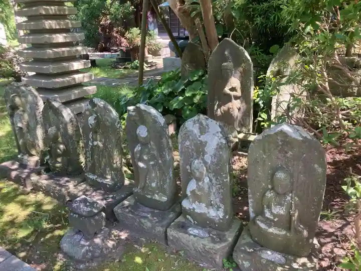 傳福寺【伝福寺】の{uncategorized: "未分類", other: "その他", undefined: "問題あり", building: "その他建物", grave: "お墓", sacred_gate: "鳥居", guardian: "狛犬", statue: "像", buddha: "仏像", history: "歴史", nature: "自然", garden: "庭園", animal: "動物", pagoda: "塔", temizu: "手水舎", mountain_gate: "山門・神門", sanctuary: "本殿・本堂", subordinate: "末社・摂社", art: "芸術", scenery: "景色", jizo: "地蔵", ema: "絵馬", goshuin: "御朱印", omikuji: "おみくじ", items: "授与品その他", amulet: "お守り", goshuincho: "御朱印帳", eats: "食事", festival: "お祭り", votive_dance: "神楽", shichigosan: "七五三参", wedding: "結婚式", experience: "体験その他", initially: "初詣", around: "周辺", anti_infection: "感染症対策"}