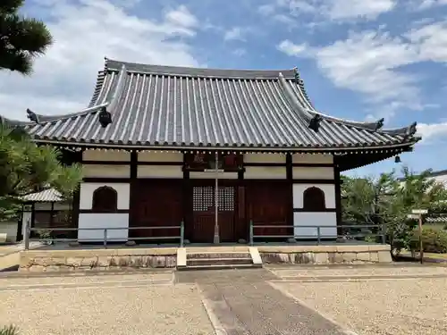野中寺の本殿・本堂