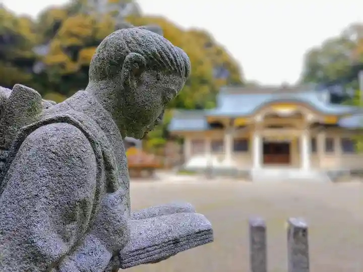 熊野神社(亀首町)の像