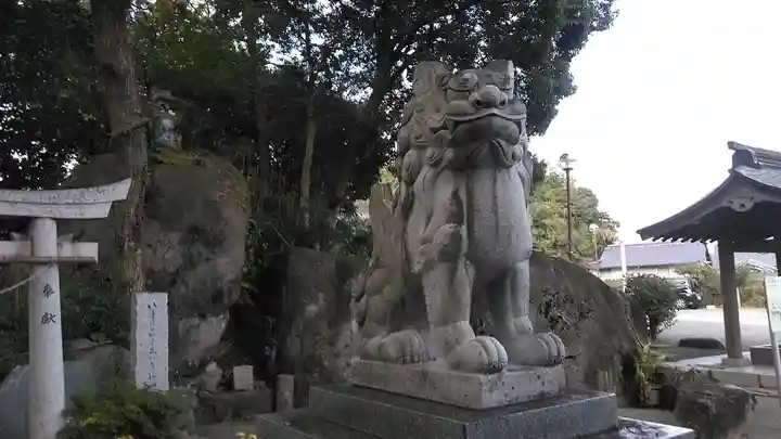 熊野神社の狛犬