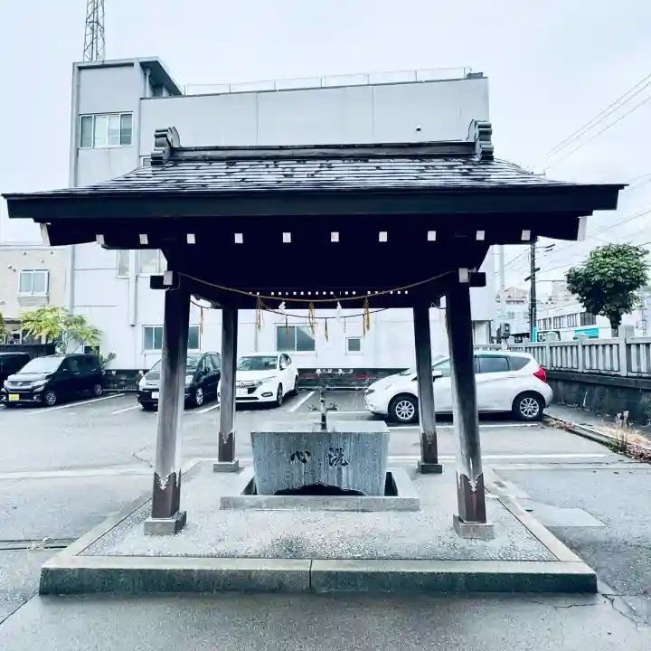 諏訪社(富山県)