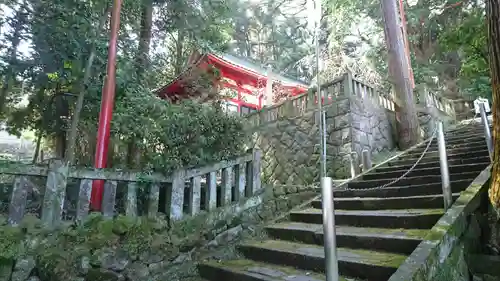 八幡朝見神社の建物その他