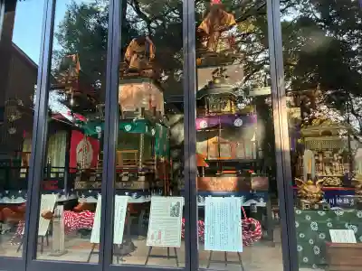 赤坂氷川神社の{uncategorized: "未分類", other: "その他", undefined: "問題あり", building: "その他建物", grave: "お墓", sacred_gate: "鳥居", guardian: "狛犬", statue: "像", buddha: "仏像", history: "歴史", nature: "自然", garden: "庭園", animal: "動物", pagoda: "塔", temizu: "手水舎", mountain_gate: "山門・神門", sanctuary: "本殿・本堂", subordinate: "末社・摂社", art: "芸術", scenery: "景色", jizo: "地蔵", ema: "絵馬", goshuin: "御朱印", omikuji: "おみくじ", items: "授与品その他", amulet: "お守り", goshuincho: "御朱印帳", eats: "食事", festival: "お祭り", votive_dance: "神楽", shichigosan: "七五三参", wedding: "結婚式", experience: "体験その他", initially: "初詣", around: "周辺", anti_infection: "感染症対策"}