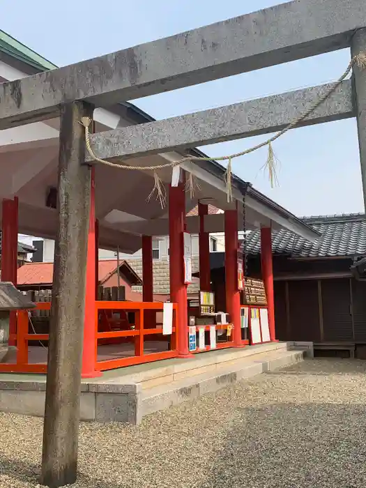 市神社の鳥居