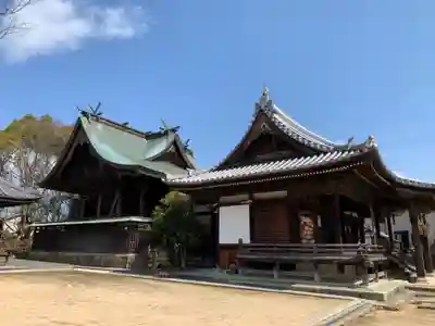 佐保神社の本殿・本堂