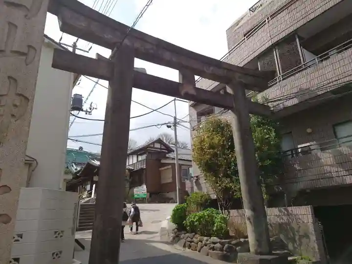 白山神社の鳥居