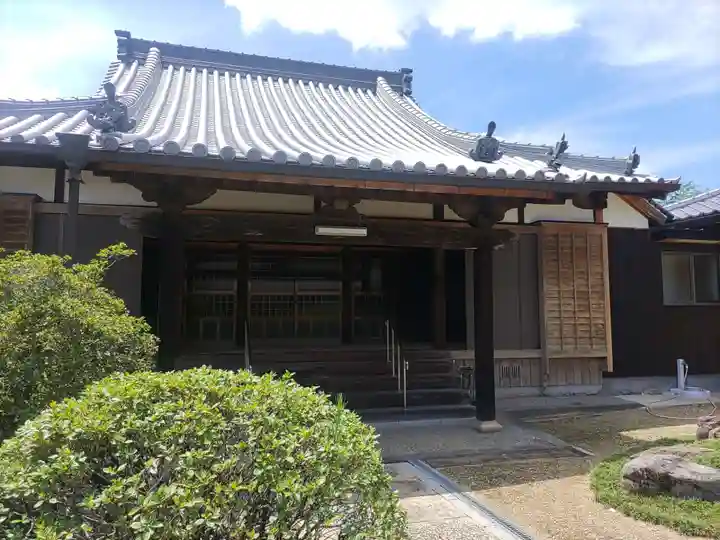 常福寺の本殿・本堂