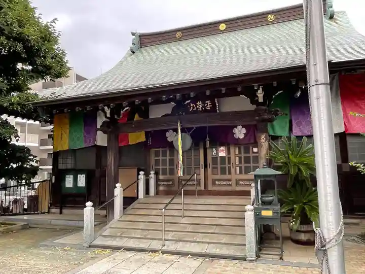 泉福寺の本殿・本堂