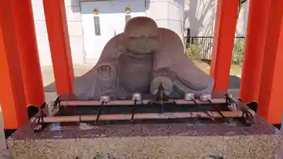 穴八幡宮の手水舎