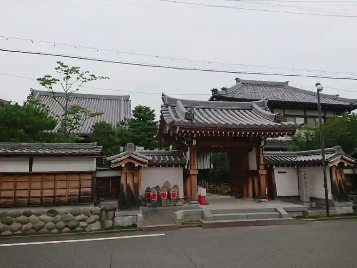 松音寺の山門・神門