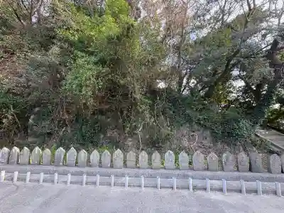 弁財天神社の{uncategorized: "未分類", other: "その他", undefined: "問題あり", building: "その他建物", grave: "お墓", sacred_gate: "鳥居", guardian: "狛犬", statue: "像", buddha: "仏像", history: "歴史", nature: "自然", garden: "庭園", animal: "動物", pagoda: "塔", temizu: "手水舎", mountain_gate: "山門・神門", sanctuary: "本殿・本堂", subordinate: "末社・摂社", art: "芸術", scenery: "景色", jizo: "地蔵", ema: "絵馬", goshuin: "御朱印", omikuji: "おみくじ", items: "授与品その他", amulet: "お守り", goshuincho: "御朱印帳", eats: "食事", festival: "お祭り", votive_dance: "神楽", shichigosan: "七五三参", wedding: "結婚式", experience: "体験その他", initially: "初詣", around: "周辺", anti_infection: "感染症対策"}