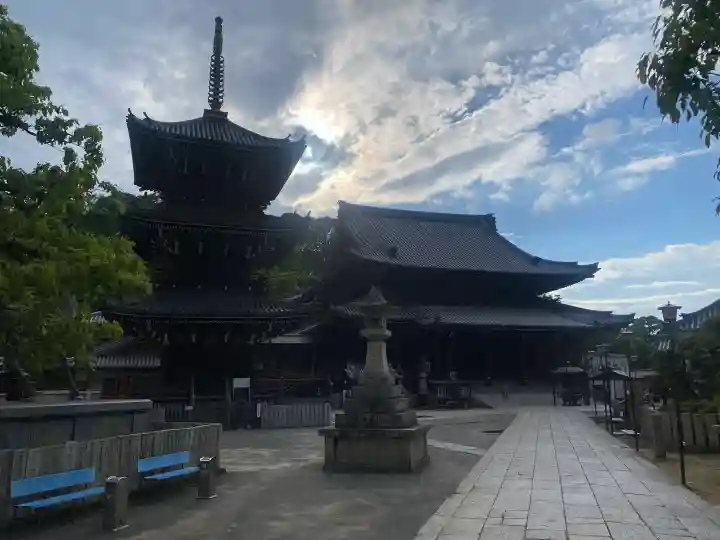 水間寺の{uncategorized: "未分類", other: "その他", undefined: "問題あり", building: "その他建物", grave: "お墓", sacred_gate: "鳥居", guardian: "狛犬", statue: "像", buddha: "仏像", history: "歴史", nature: "自然", garden: "庭園", animal: "動物", pagoda: "塔", temizu: "手水舎", mountain_gate: "山門・神門", sanctuary: "本殿・本堂", subordinate: "末社・摂社", art: "芸術", scenery: "景色", jizo: "地蔵", ema: "絵馬", goshuin: "御朱印", omikuji: "おみくじ", items: "授与品その他", amulet: "お守り", goshuincho: "御朱印帳", eats: "食事", festival: "お祭り", votive_dance: "神楽", shichigosan: "七五三参", wedding: "結婚式", experience: "体験その他", initially: "初詣", around: "周辺", anti_infection: "感染症対策"}