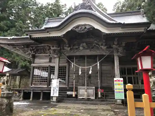 岡谷稲荷神社の本殿・本堂