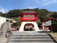 龍宮神社の{uncategorized: "未分類", other: "その他", undefined: "問題あり", building: "その他建物", grave: "お墓", sacred_gate: "鳥居", guardian: "狛犬", statue: "像", buddha: "仏像", history: "歴史", nature: "自然", garden: "庭園", animal: "動物", pagoda: "塔", temizu: "手水舎", mountain_gate: "山門・神門", sanctuary: "本殿・本堂", subordinate: "末社・摂社", art: "芸術", scenery: "景色", jizo: "地蔵", ema: "絵馬", goshuin: "御朱印", omikuji: "おみくじ", items: "授与品その他", amulet: "お守り", goshuincho: "御朱印帳", eats: "食事", festival: "お祭り", votive_dance: "神楽", shichigosan: "七五三参", wedding: "結婚式", experience: "体験その他", initially: "初詣", around: "周辺", anti_infection: "感染症対策"}