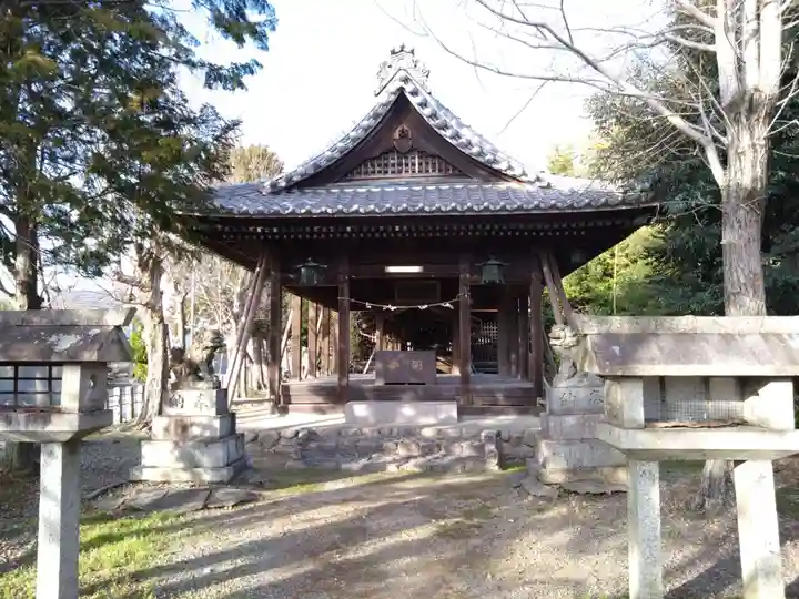 裳咋神社(目比)の本殿・本堂