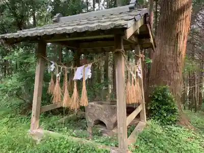 横山神社の手水舎
